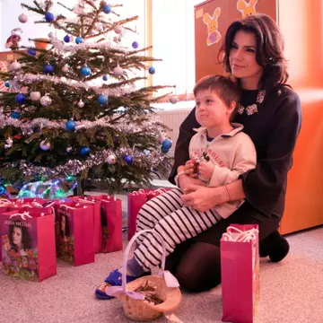 Irina Nicolae a fost Mos Craciun pentru copiii defavorizati! Iata ce cadouri le-a oferit!