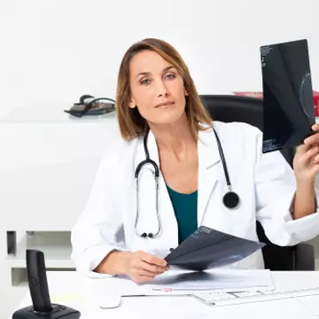 Cum îţi gestionezi bugetul ca să ai bani să mergi la medic?