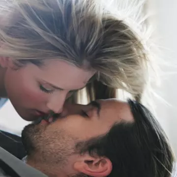Dragoste şi sex: Filmele de Crăciun te mint! Ce poţi învăţa greşit din ele