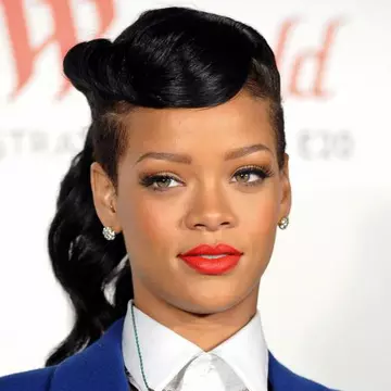 Rihanna a fost desemnată brand de ţară! 
