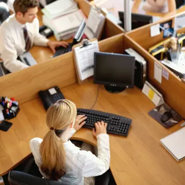Carieră: 5 prieteni de care ai nevoie la locul de muncă