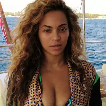 BEYONCE, în COSTUM de BAIE la un an după naștere. DOVADA că nu a apelat la o MAMĂ SUROGAT