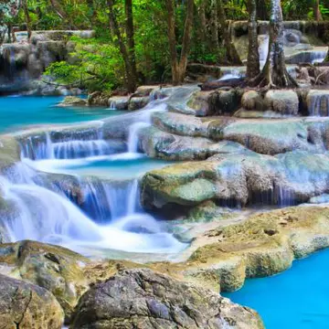 Destinaţii: Top 4 cascade superbe din lume