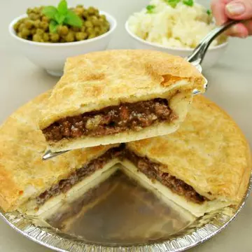 REŢETE: Plăcintă cu carne de vită şi salvie