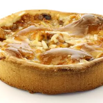 DESERT: Prăjitură cu mere şi glazură 