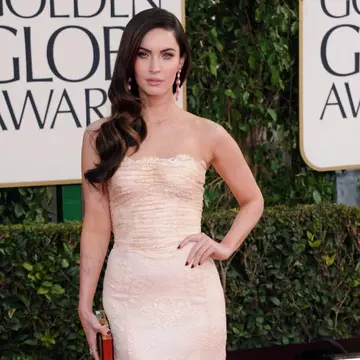 Globurile de Aur 2013: Rochia nude rămâne în tendinţe