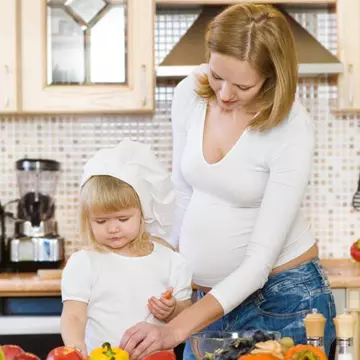 Cum să îţi implici copilul în treburile casnice