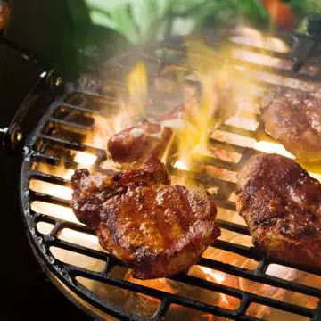 FRIPTURĂ: Cotlet de porc marinat