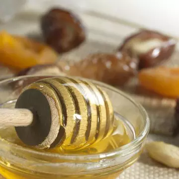 Remedii naturale: Mierea pentru sănătate şi frumuseţe!