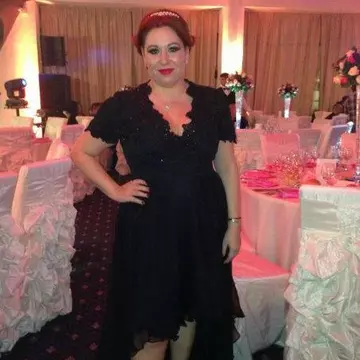 Poze: Oana Roman, elegantă la botezul lui Pepe. A mai slăbit?