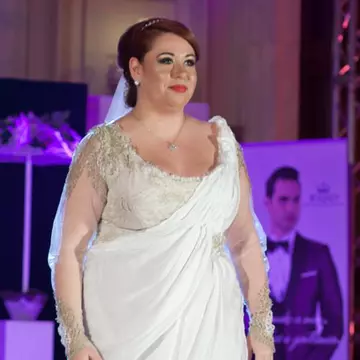 Poze: Oana Roman, pentru prima dată în rochie de mireasă. Cum îi stă?