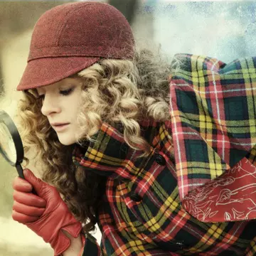 Blogul Dianei: Fosta lui iubită, actuala ta preocupare? Tu o spionezi pe Facebook?