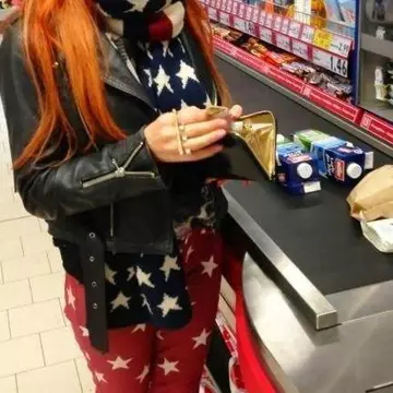 Vedete la cumpărături. Cu cine poţi să te întâlneşti la supermarket