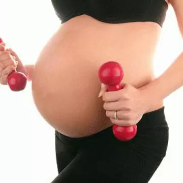 Cum să rămâi în formă în timpul sarcinii şi după