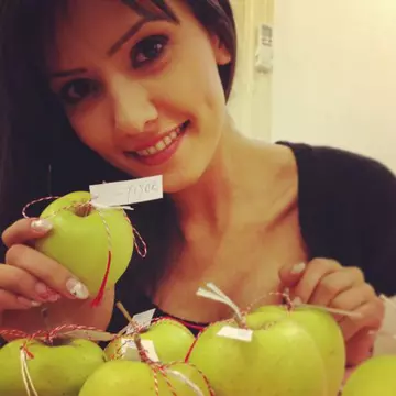 Poze: Vezi ce mărţişoare a pregătit Alexandra Bădoi pentru prietenele ei!