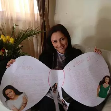 Andra, dată pe spate de fani! Uite ce cadou personalizat a primit