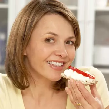 Ţii dietă? Vezi care sunt capcanele alimentelor dietetice