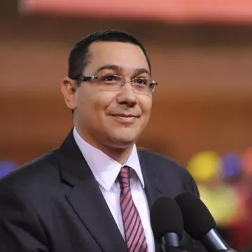 Poze de colecţie: Cum arăta Victor Ponta în tinereţe