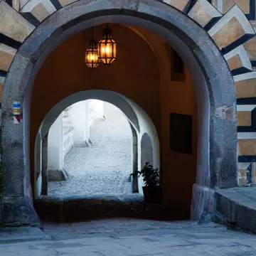 Bizar: Legendele sumbre ale castelului din Buşteni