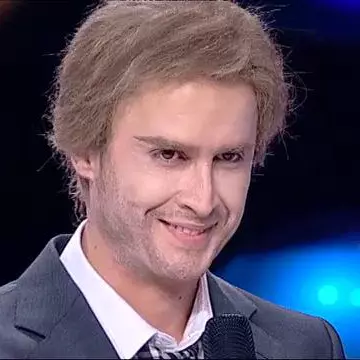 Îl recunoşti? Cum va arăta această vedetă peste 30 de ani!