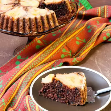 DESERT: Tartă cu pere şi ciocolată