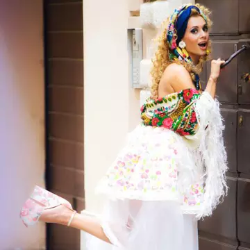 Maria Simion, muză pentru un tânăr fotograf Italian