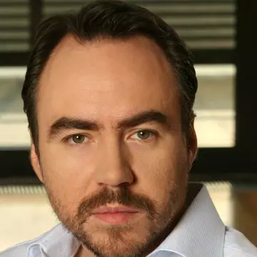 Bobby Paunescu si Dragos Savulescu, parteneri intr-una dintre cele mai importante case de productii din Hollywood!