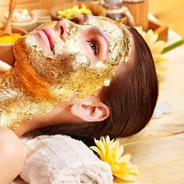 Frumuseţe: Top tratamente faciale ciudate şi dureroase. Ai încerca aşa ceva?