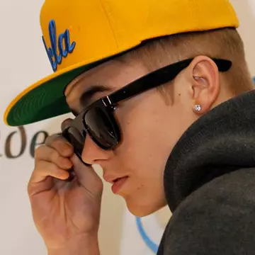 Dezvăluire incendiară: “Justin Bieber este tatăl copilului meu”!