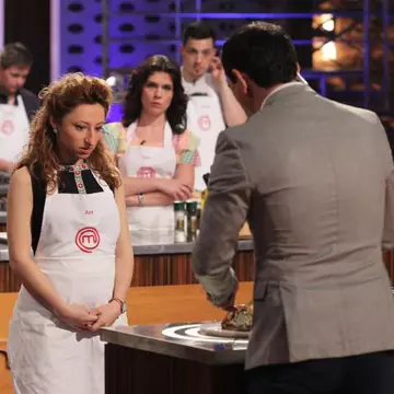 Concurenţii “MasterChef” gătesc după… fotografii