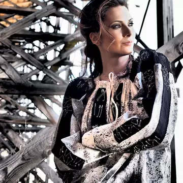 Andreea Berecleanu, muză pentru designerul Adrian Oianu