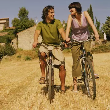 Probleme financiare? Cum să te distrezi cu bani puţini