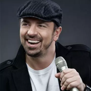 Ghici ce vedetă cântă la microfonul lui Horia Brenciu