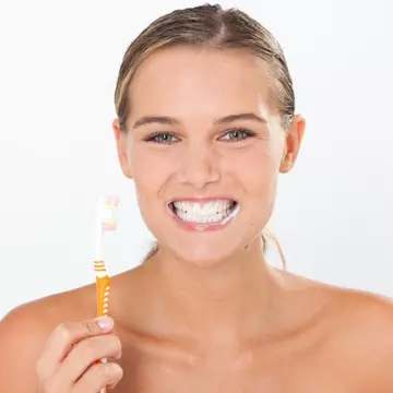 Igiena orală te scapă de carii dentare şi durere de dinţi