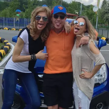 Poze: Jojo şi Răzvan Fodor se joacă de-a raliul