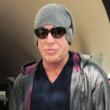 Oribil! Mickey Rourke arată tot mai rău pe zi ce trece!