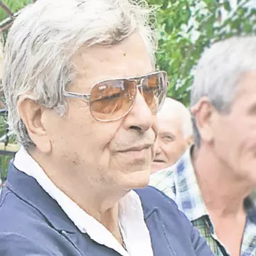 Ion Dichiseanu a fost mare crai... dar vezi cu cine locuieşte la 79 de ani