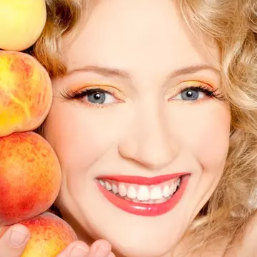 Dieta cu piersici: Slăbeşte 5 kilograme în 5 zile cu fructe delicioase