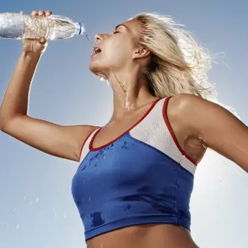 Ce alimente sunt interzise pe caniculă