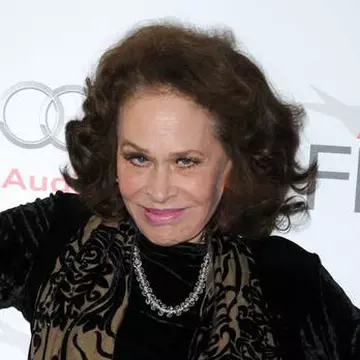 Una dintre CELE MAI MARI ACTRIŢE A MURIT! Răpusă de cancer!