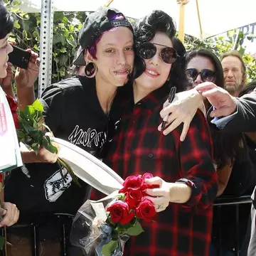 Poze: Uite ce prietenoasă e Lady Gaga cu fanii ei
