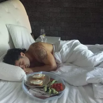 Pepe, tratat regeşte de soţia lui, Raluca