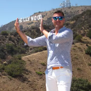 Alexandru Ciucu va studia actoria și regia de film la Hollywood