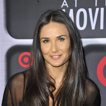 Demi Moore şi-a tras iubit bătrân şi bogat