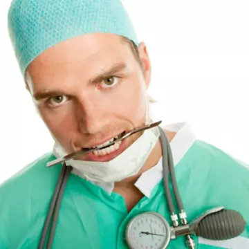 Top tendinţe ciudate în operaţiile estetice