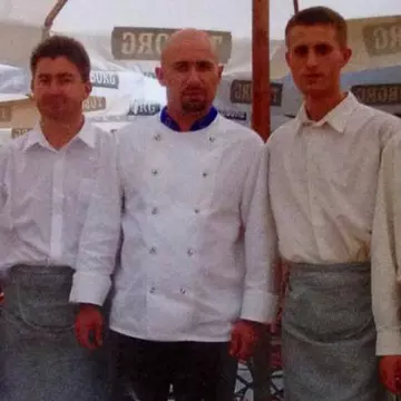 Ghiceşte vedeta: Ce bărbat celebru arăta aşa acum 11 ani