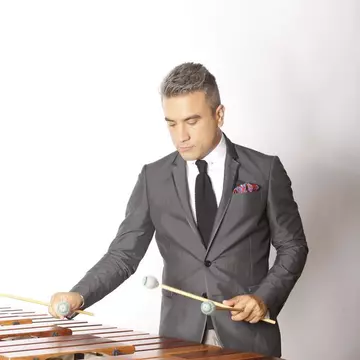 Zoli Toth (Sistem): “Am decis să cânt muzică clasică accesibilă marelui public”