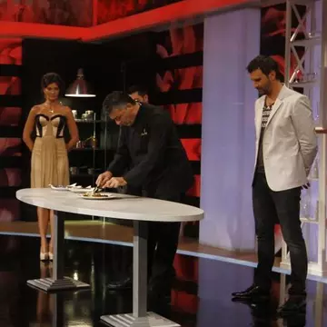 Uite cum s-a îmbrăcat Alina Puşcaş la "Top Chef". Îţi place rochia?
