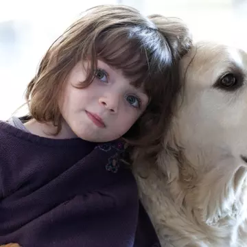 Animalele de companie simt cutremurele. Vezi cum reacţionează!