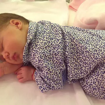 Elena Băsescu a stabilit data botezului. Vezi când va fi creştinată Sofia Anais! 